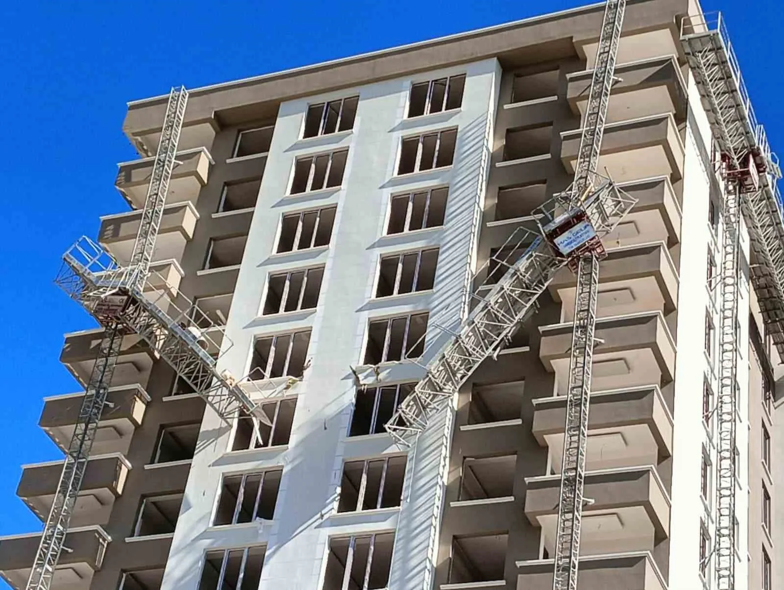 Ankara’da inşaat halindeki apartmanın 12. katındaki yük asansörünün kırılması nedeniyle