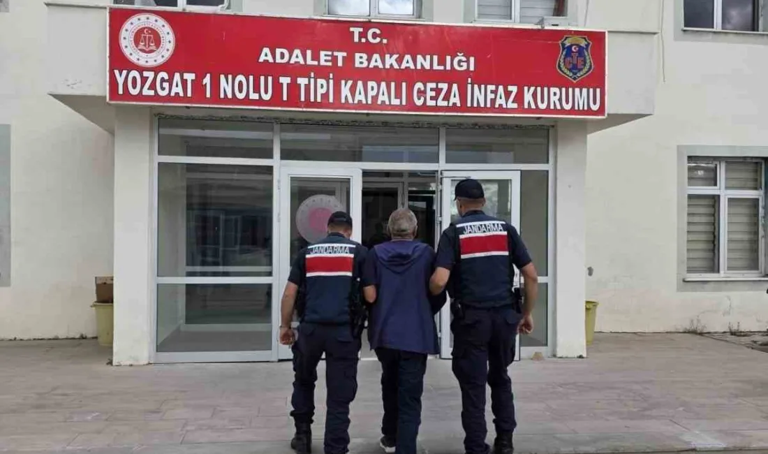 KIRŞEHİR (İHA) – Kırşehir’in Akçakent ilçesinde yaşlı çifti silahla vurarak