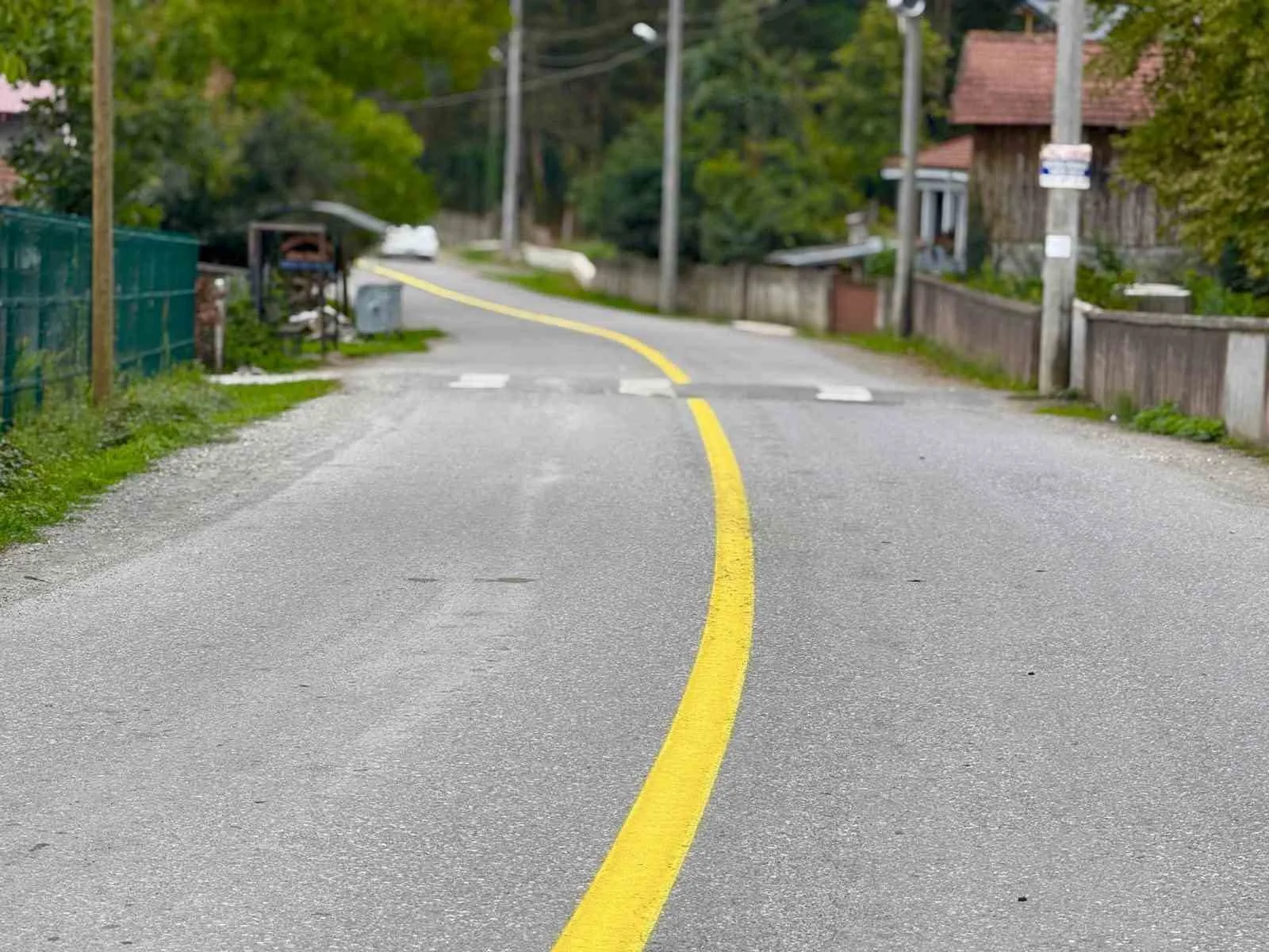 DÜZCE (İHA) – Düzce’de 6 köyde daha yol çizgi çalışmaları