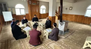 Din görevlilerinin okuma ve müzakere alışkanlıklarını güçlendirmeyi amaçlayan “Kitap Oku-Yorum”