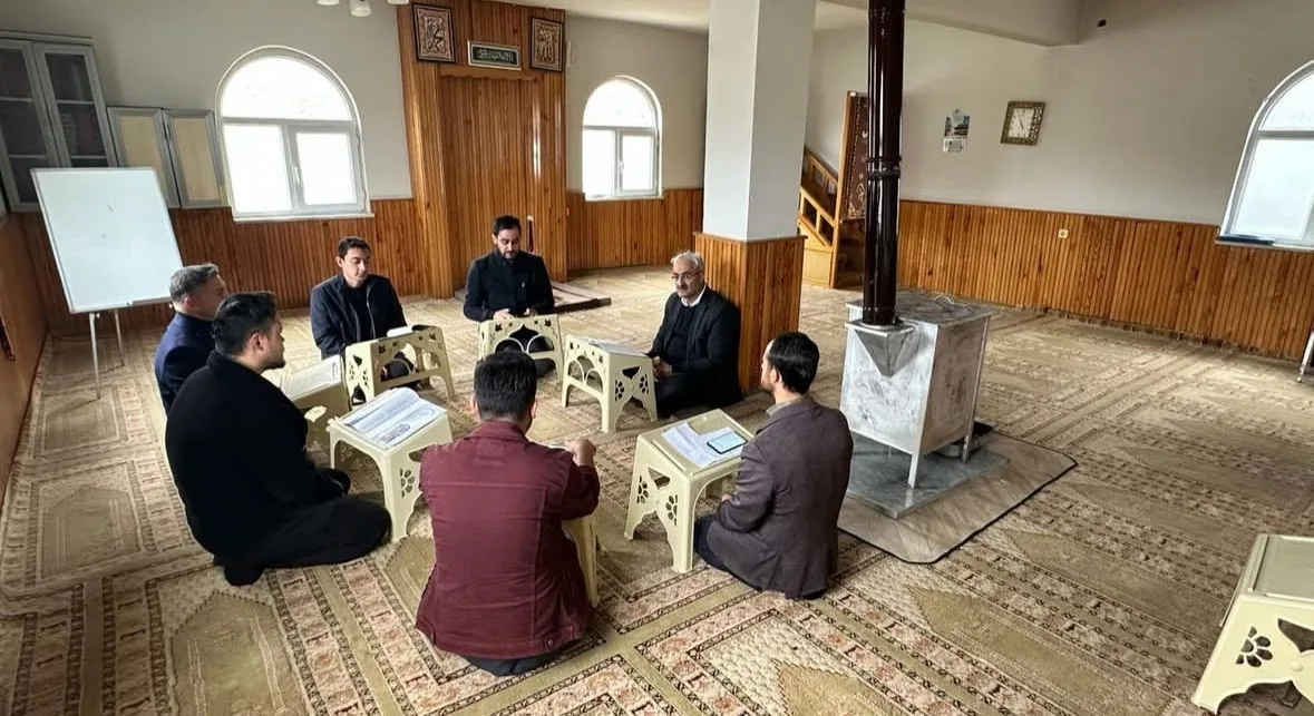 Din görevlilerinin okuma ve müzakere alışkanlıklarını güçlendirmeyi amaçlayan “Kitap Oku-Yorum”