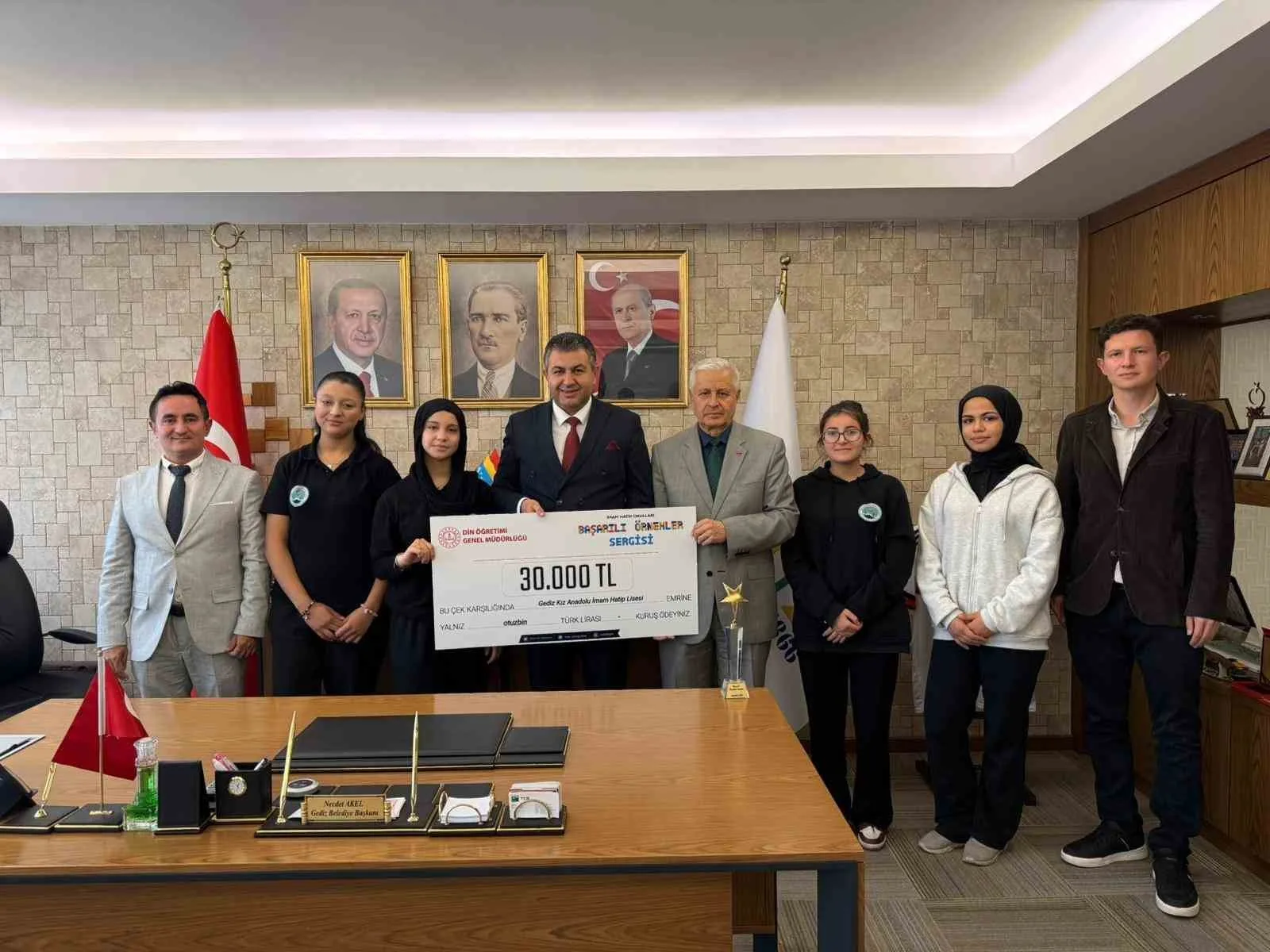 Kütahya’nın Gediz ilçesi, eğitim alanında elde edilen önemli bir başarıyı