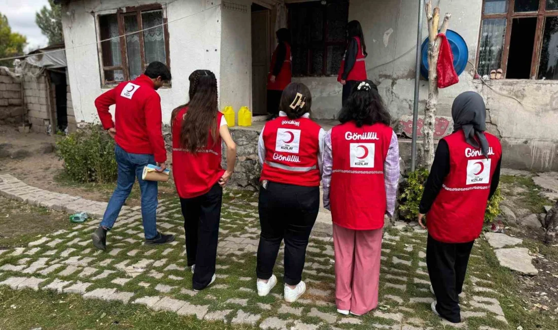 Türk Kızılay Patnos ihtiyaç sahibi ailelere gıda kolisi, ekmek fişi