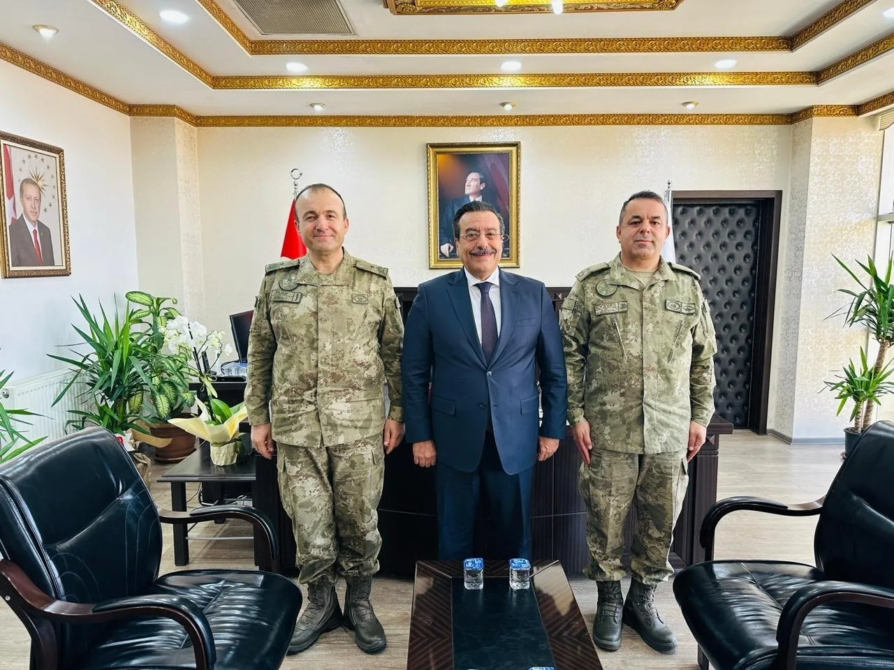 19. Komando Tugay Komutanı Tuğgeneral Ergün Fidan ve Burhaniye Garnizon