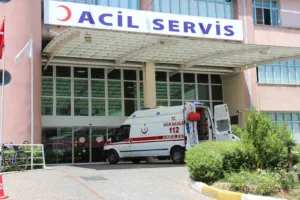 Aydın’ın Germencik ilçesinde seyir halindeki otomobilin kontrolden çıkarak sulama kanalına