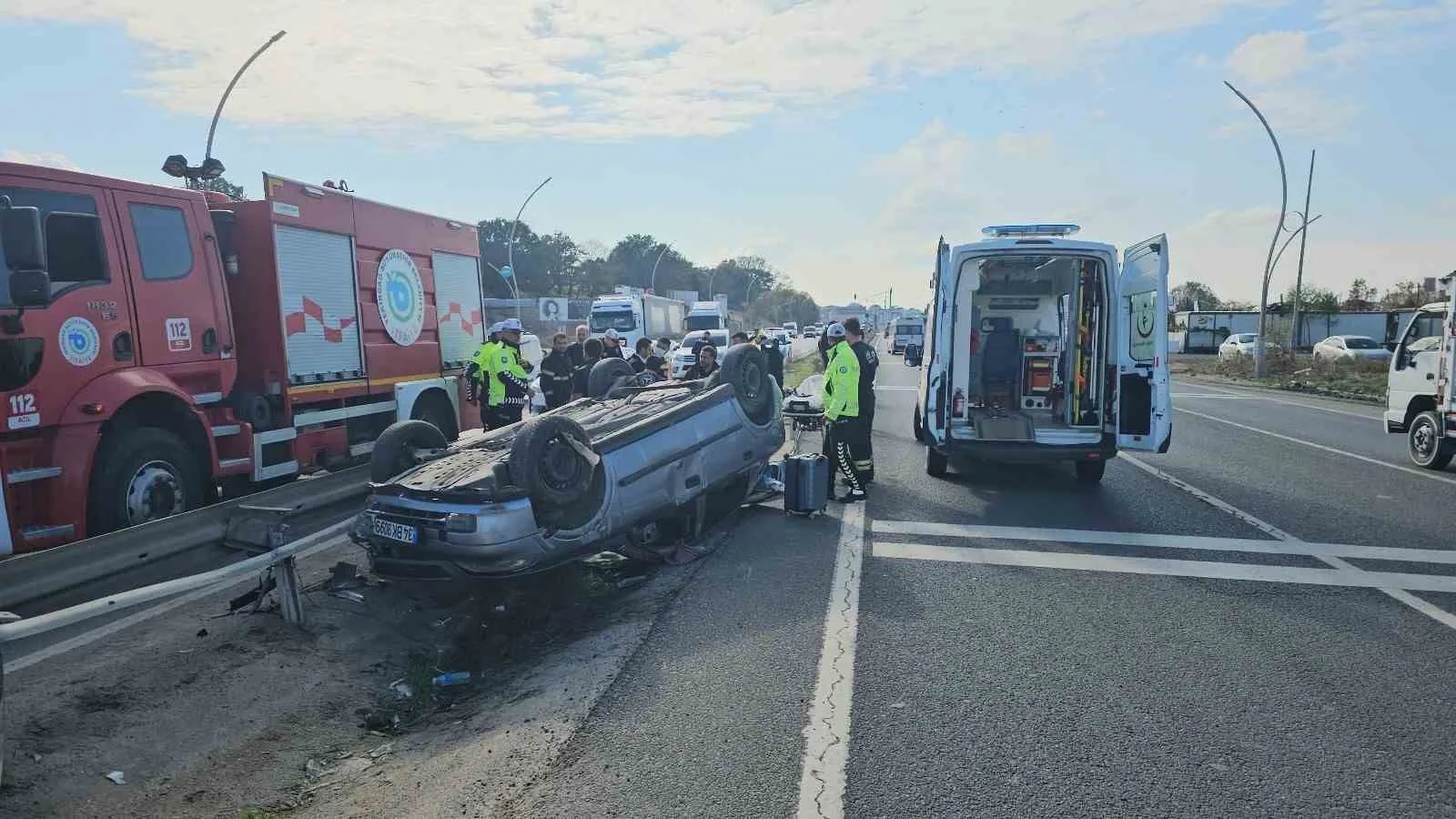 Tekirdağ’ın Çerkezköy ilçesinde meydana gelen trafik kazasında, kontrolden çıkan bir