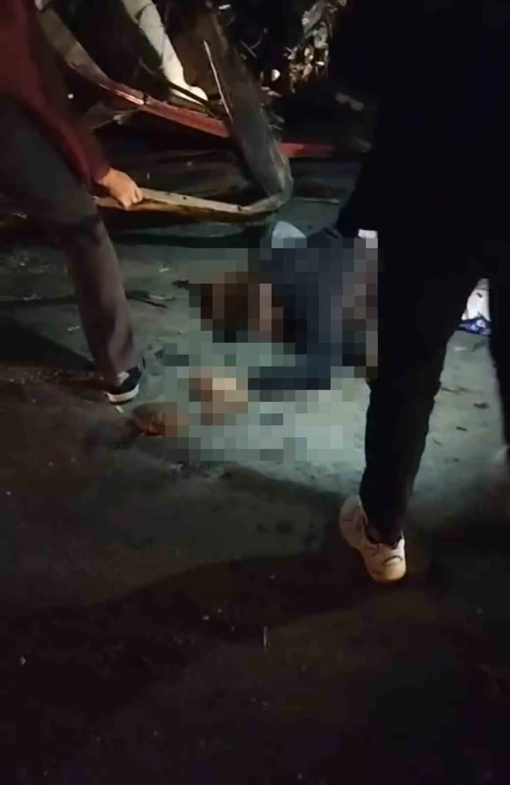 Ankara’da kontrolden çıkarak bariyere çarpan otomobilin sürücüsü ağır yaralandı. Kaza,