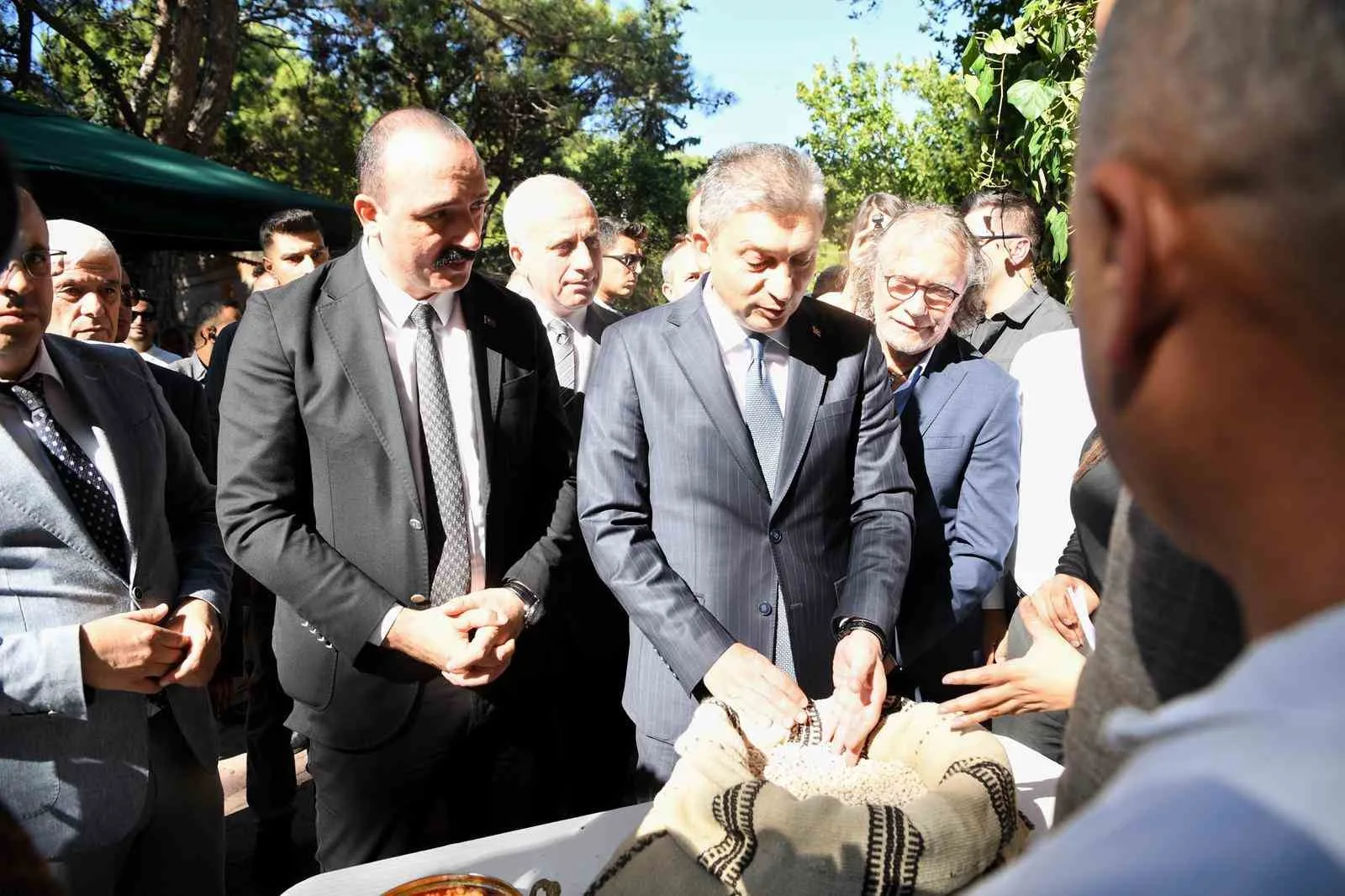 Konyaaltı’nda coğrafi işaret başvuru sürecindeki 12 yöresel ürünün tanıtımı yapıldı.