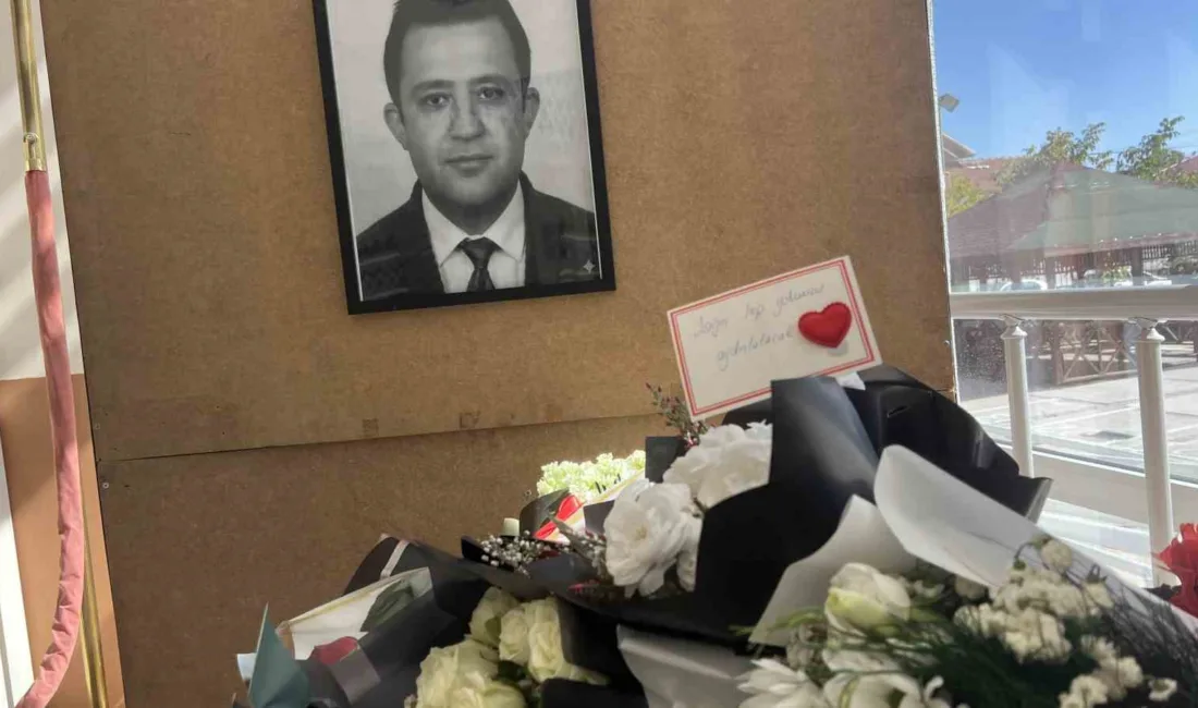 Konya’da aracıyla kırmızı ışıkta beklerken, arkadan son sürat gelen otomobilin