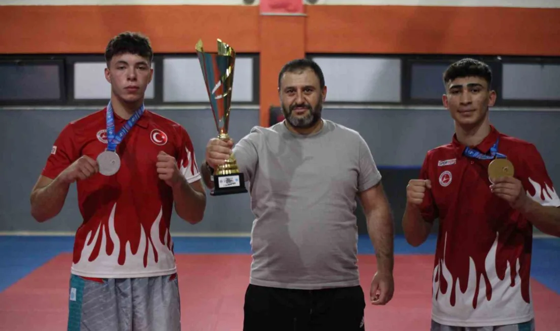 Konyalı şampiyon milli kick boksçular Emircan Abdullah Beserek ve Kazım