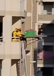 Adana’da yalnız yaşayan 73 yaşındaki şahıs, komşularının kötü koku ihbarı