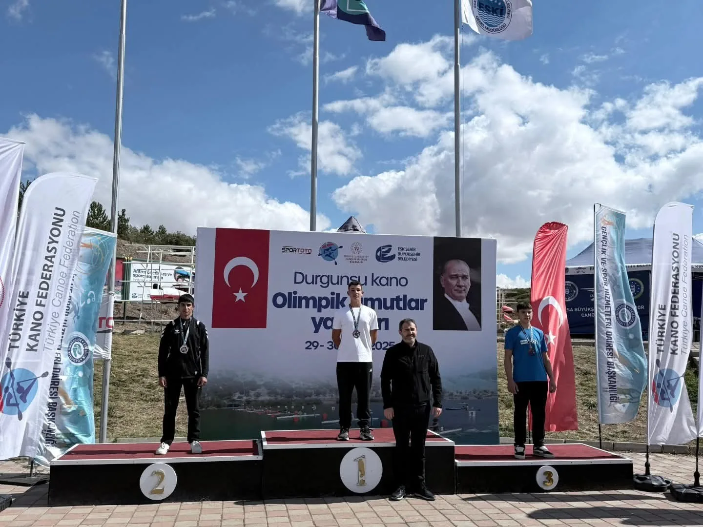 Muğla’nın Köyceğiz ilçesi Naip Hüseyin Anadolu Lisesi öğrencisi Poyraz Yıldırım,