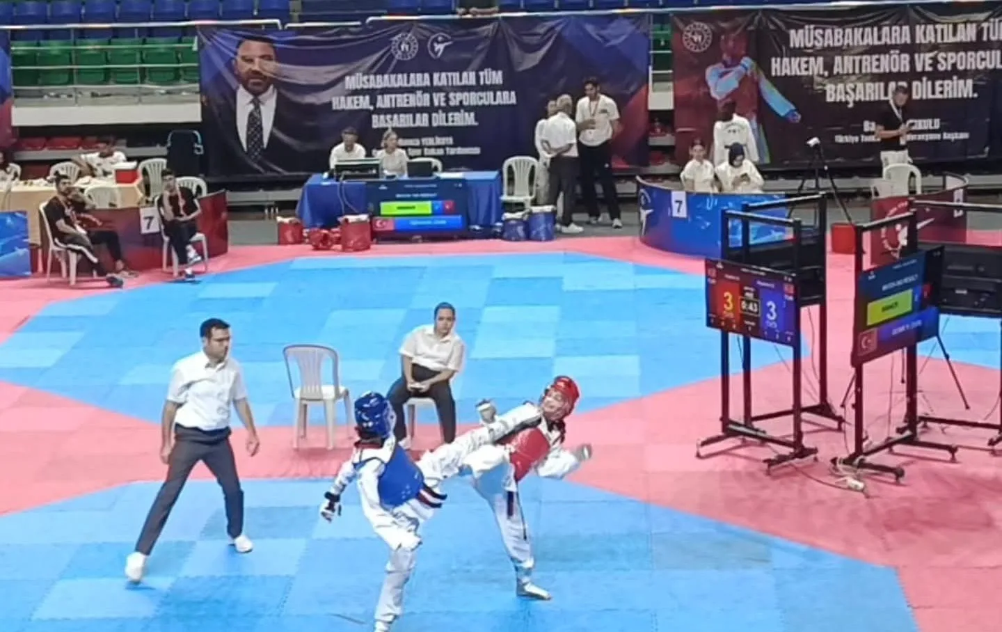 Muğla’nın Köyceğiz ilçesi Yunus Emre Ortaokulu öğrencisi Zişan Koparan, Alanya’da