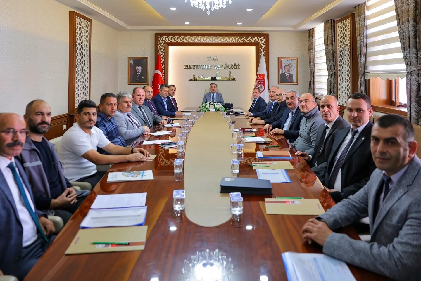 Bayburt’ta Köylerin Alt Yapısının Desteklenmesi Projesi (KÖYDES) kapsamında yürütülen yol,