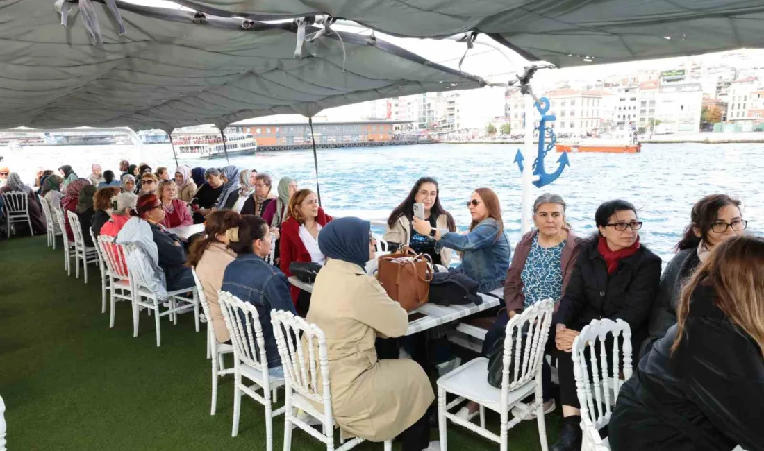 Küçükçekmeceli kadınlar, Küçükçekmece Belediyesi tarafından düzenlenen Boğaz turlarıyla eşsiz Boğaz