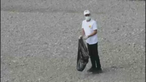 Diyarbakır’ın Kulp ilçesinde ’Kulp Benim Evim’ Projesi kapsamında öğrenciler çöp