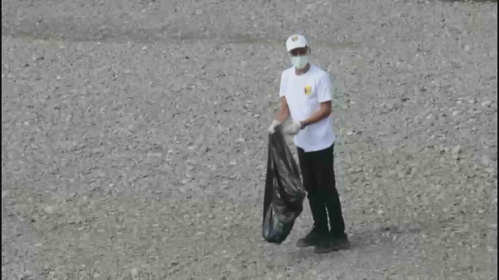 Diyarbakır’ın Kulp ilçesinde ’Kulp Benim Evim’ Projesi kapsamında öğrenciler çöp