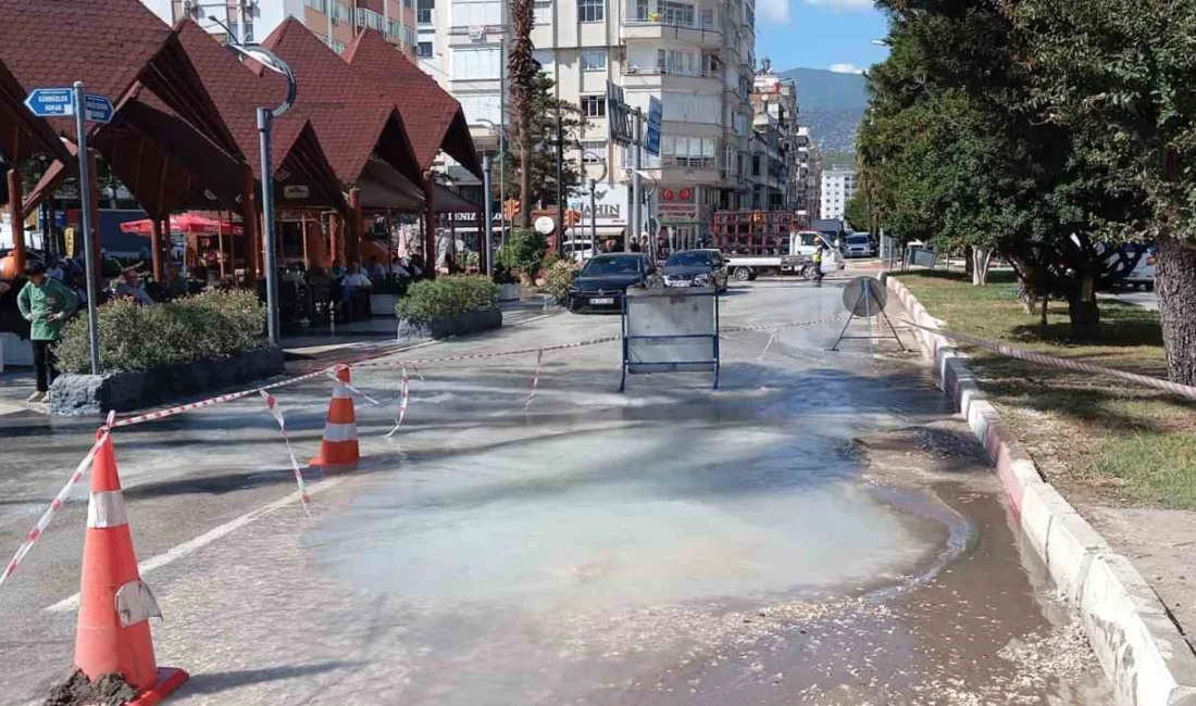 Antalya’nın Kumluca ilçesine bağlı Meydan Mahallesinde içme suyu borusu son