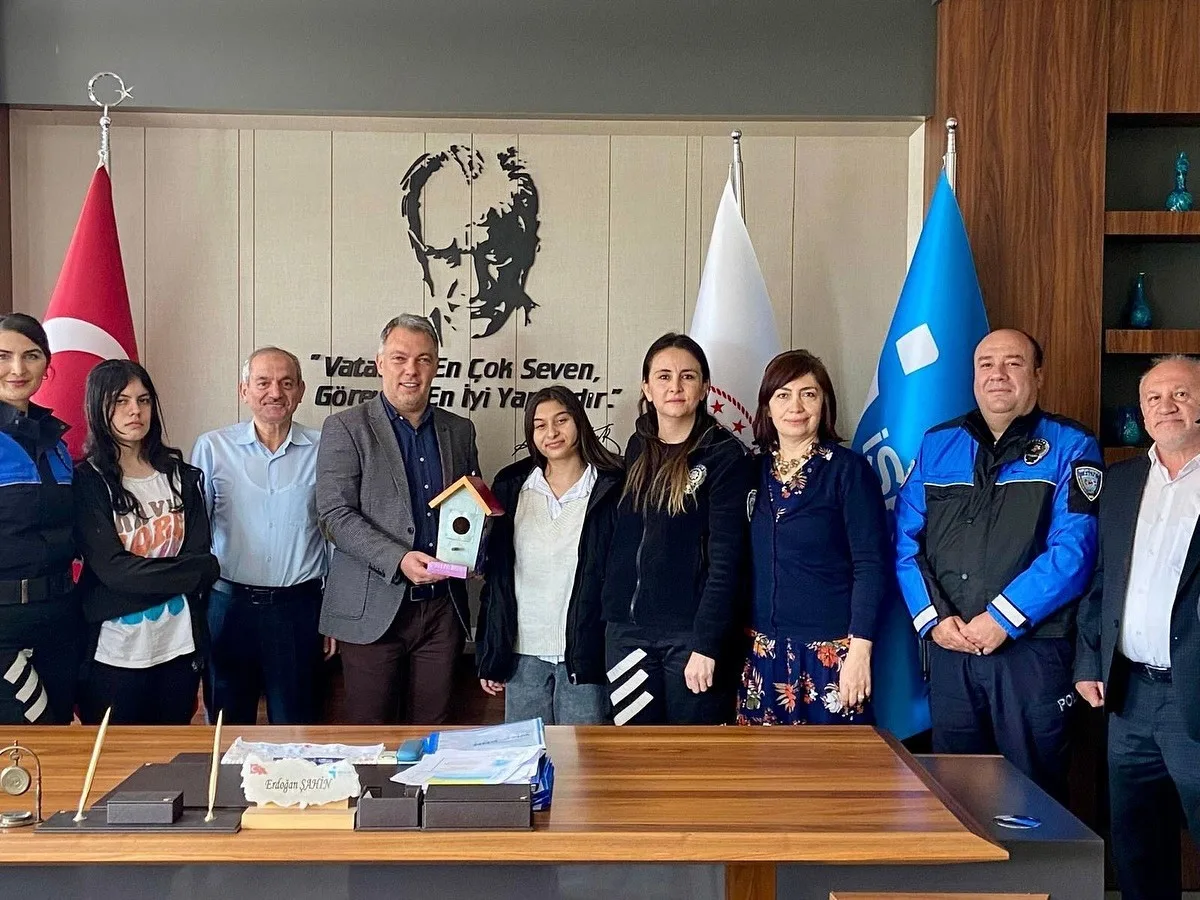 Kütahya’da, “Dumlupınar’da Parlayan Yıldızlar” projesi kapsamında düzenlenen boyama etkinliğinde, özel