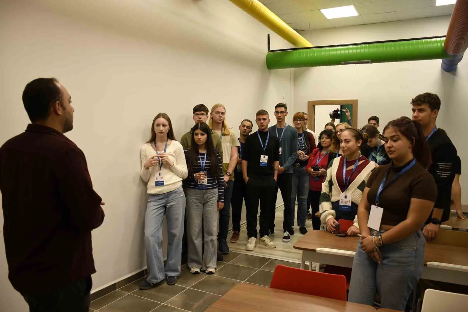 Kuşadası Belediyesi’nin ev sahipliğinde düzenlenen ve Türkiye de dahil 8