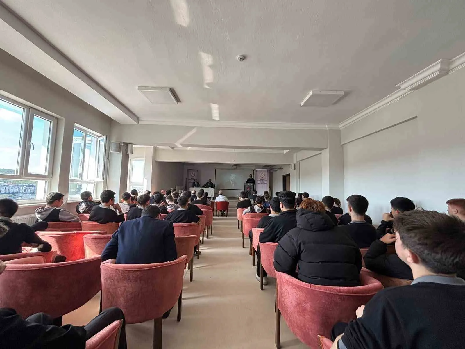 Kütahya Şehit Selim Cansız Anadolu İmam Hatip Lisesinde İmam Hatipliler