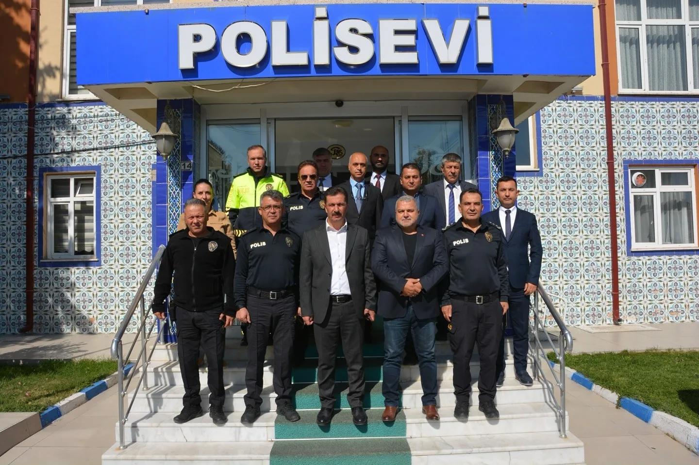 Emniyet teşkilatında uzun yıllar görev yaptıktan sonra emekliye ayrılan Kütahya