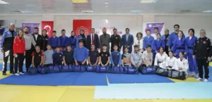 Kütahya Valisi Musa Işın’ın katılımıyla, Kütahya İl Emniyet Müdürlüğü Toplum