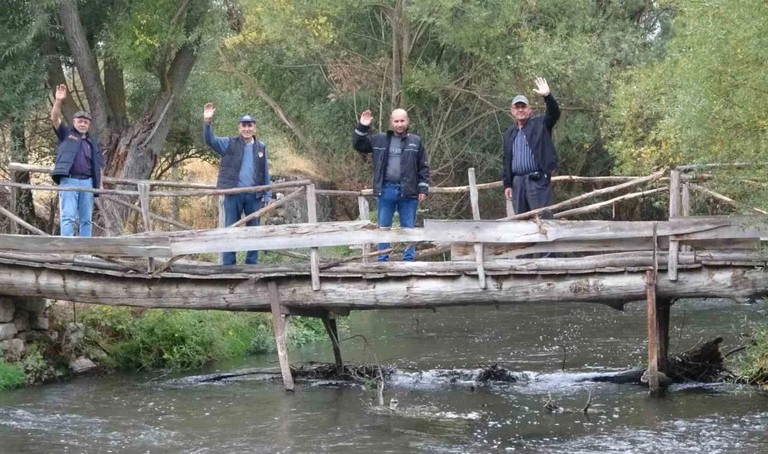 Kütahya merkeze bağlı Ahmetoluğu köyü Beşdeğirmenler Mahallesi sakinleri, Porsuk Çayı