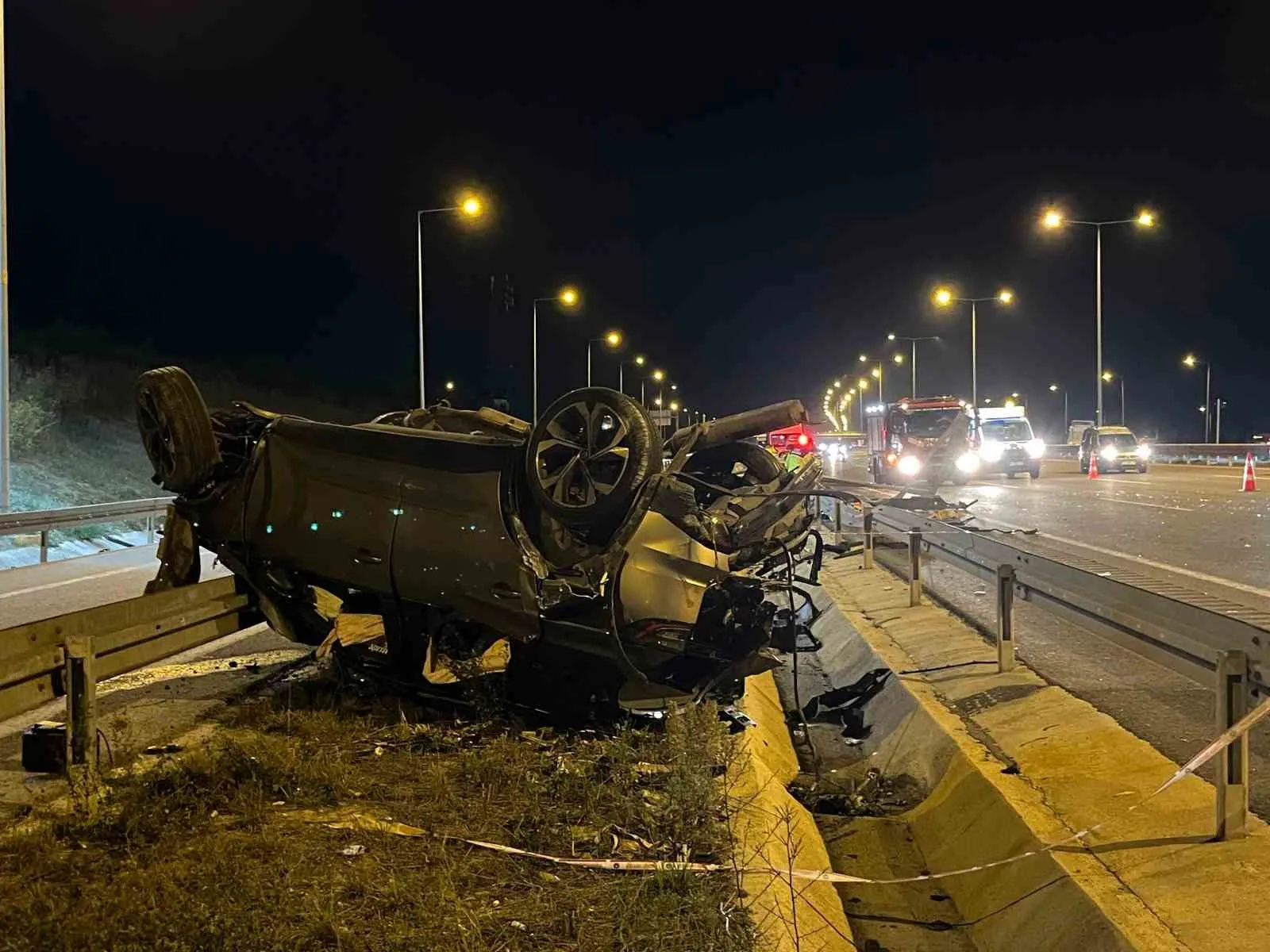 Kuzey Marmara otoyolu Kocaeli geçişinde meydana gelen kazada 2 kişi