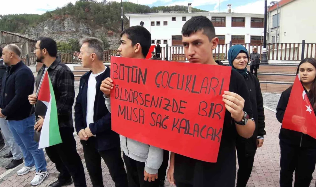 Bolu’nun Mudurnu ilçesinde lise öğrencileri, Gazze halkına destek amacıyla “Filistin