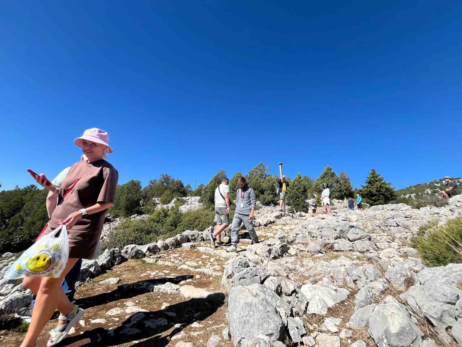 Antalya’nın Akseki ilçesine bağlı tarihi Sarıhacılar köyü, İpek Yolu üzerinde