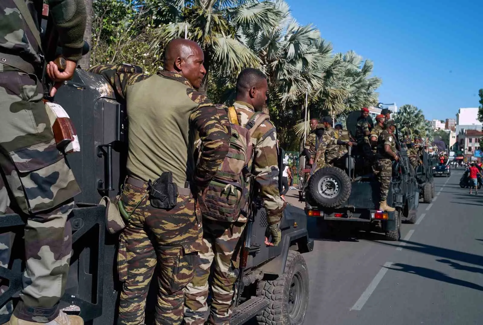 Madagaskar Devlet Başkanı Andry Rajoelina, ülkeyi terk etmesinin ardından parlamentonun
