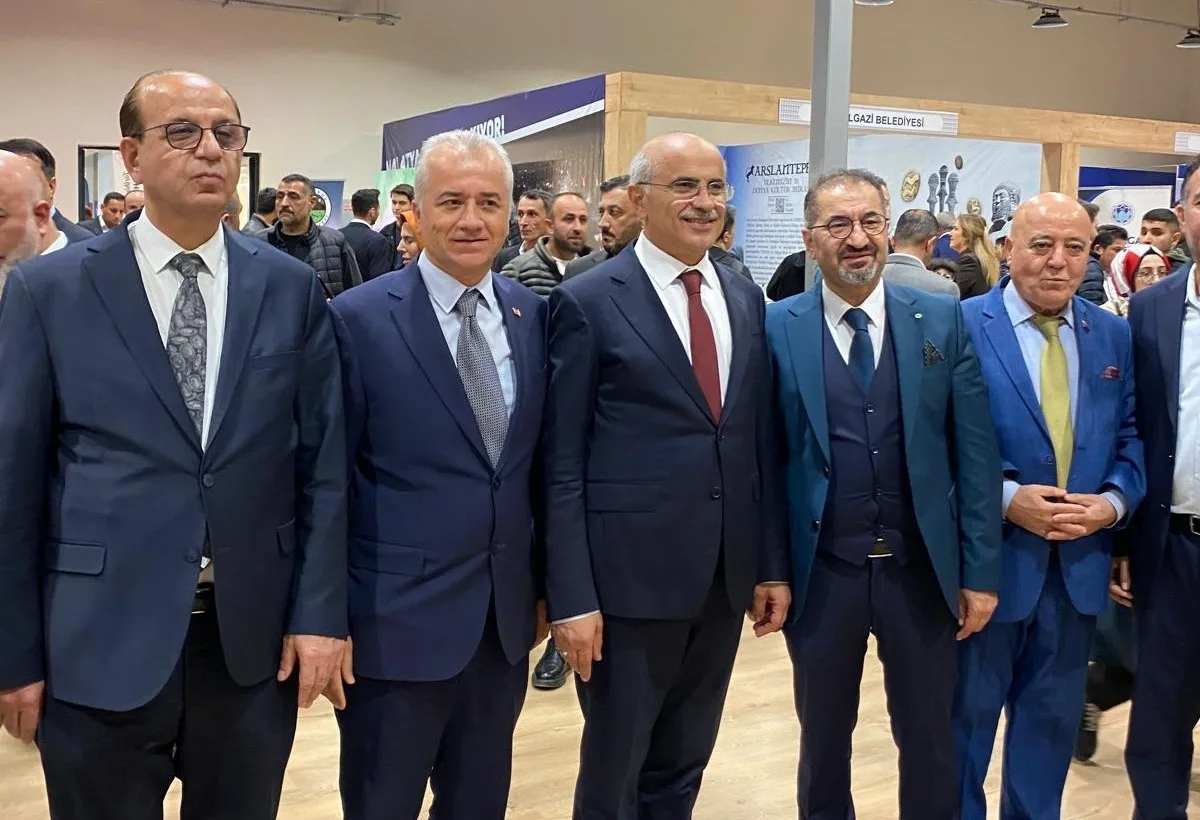 Malatya İş İnsanları Platformu Başkanı Ahmet Özköse, İstanbul’da düzenlenen Malatya