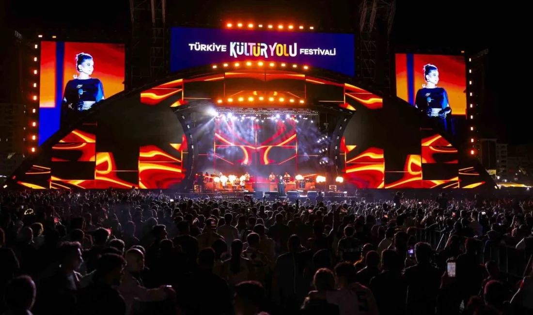 Türkiye Kültür Yolu Festivali kapsamında Malatya’da sahne alan ünlü sanatçı