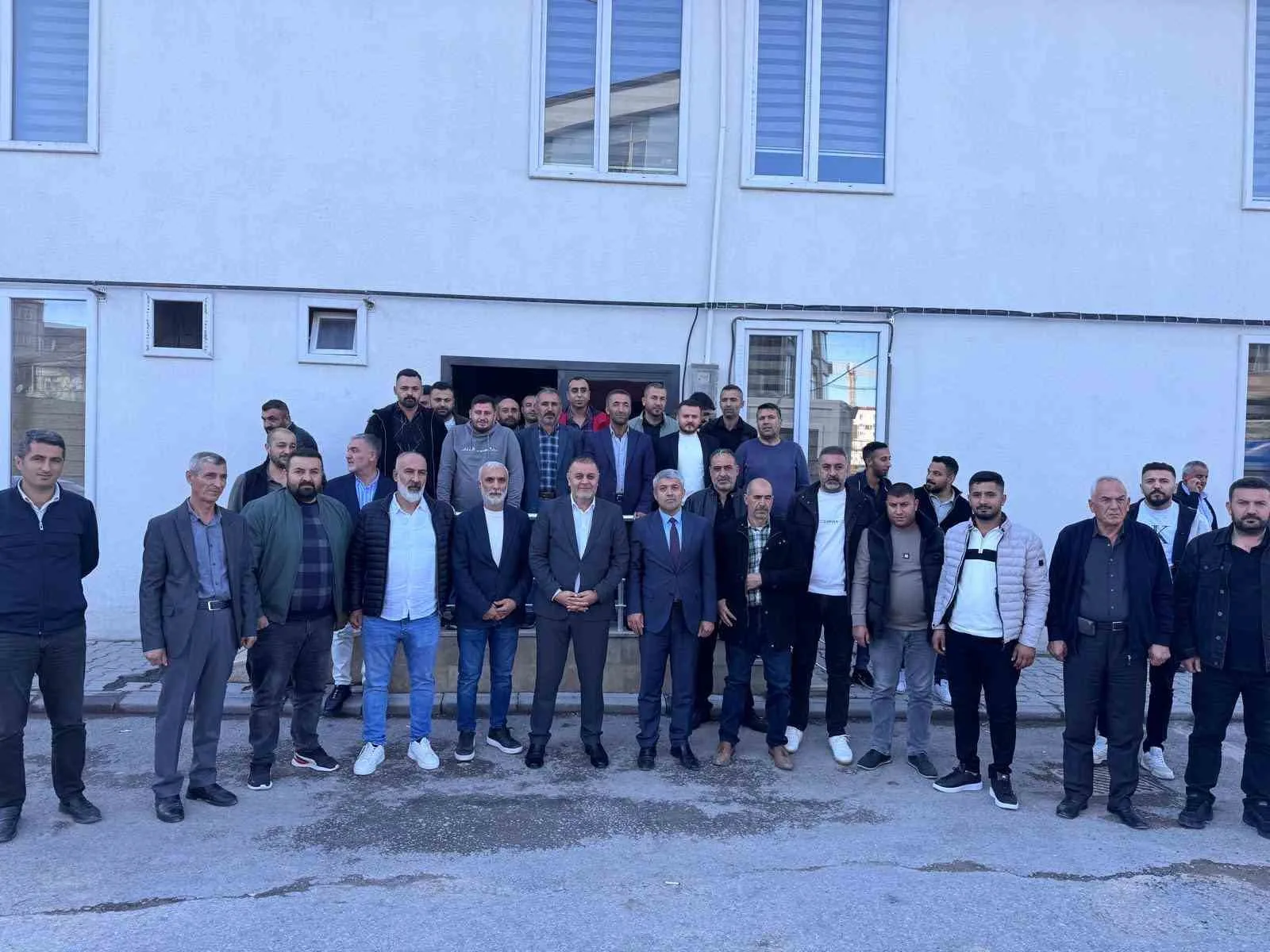 Malatya Minibüsçüler ve Servisçiler Odası Başkanı Mesut İnce, beraberindeki heyetle