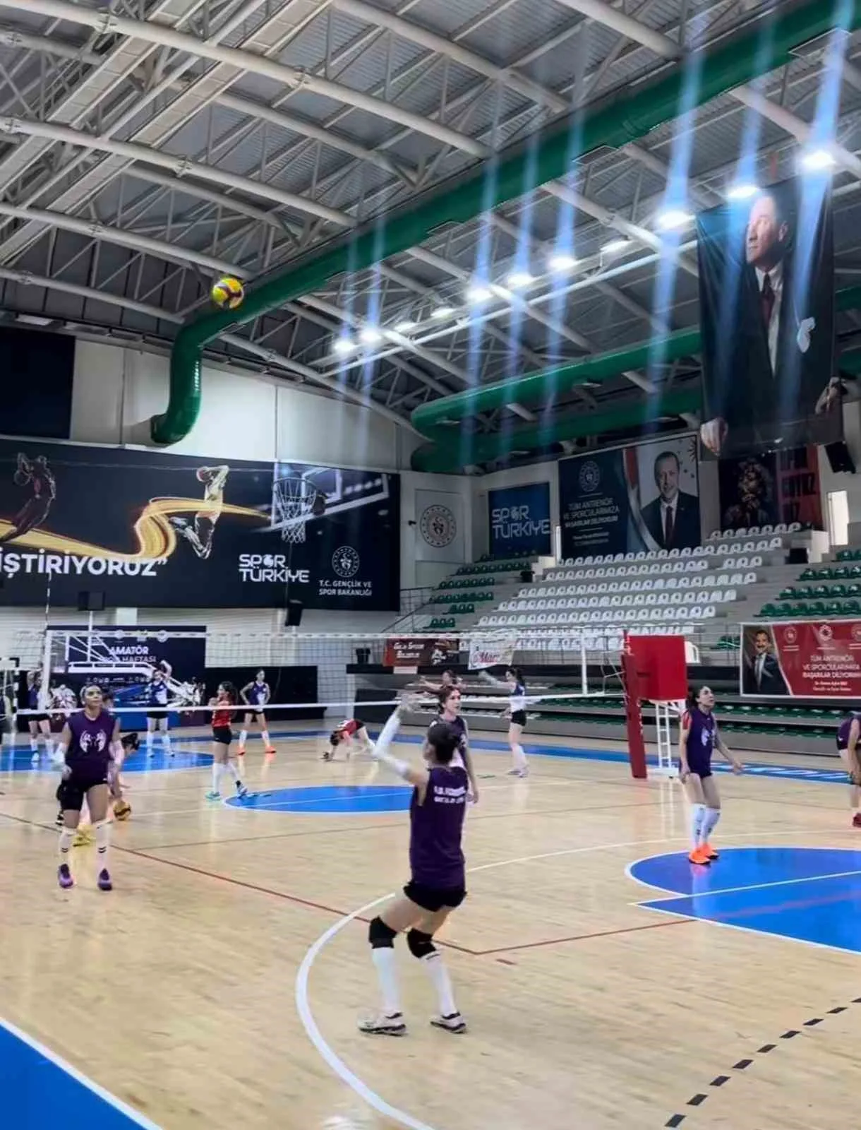 Türkiye Voleybol Federasyonu (TVF) Kadınlar 2. Lig 16. Grup’ta mücadele