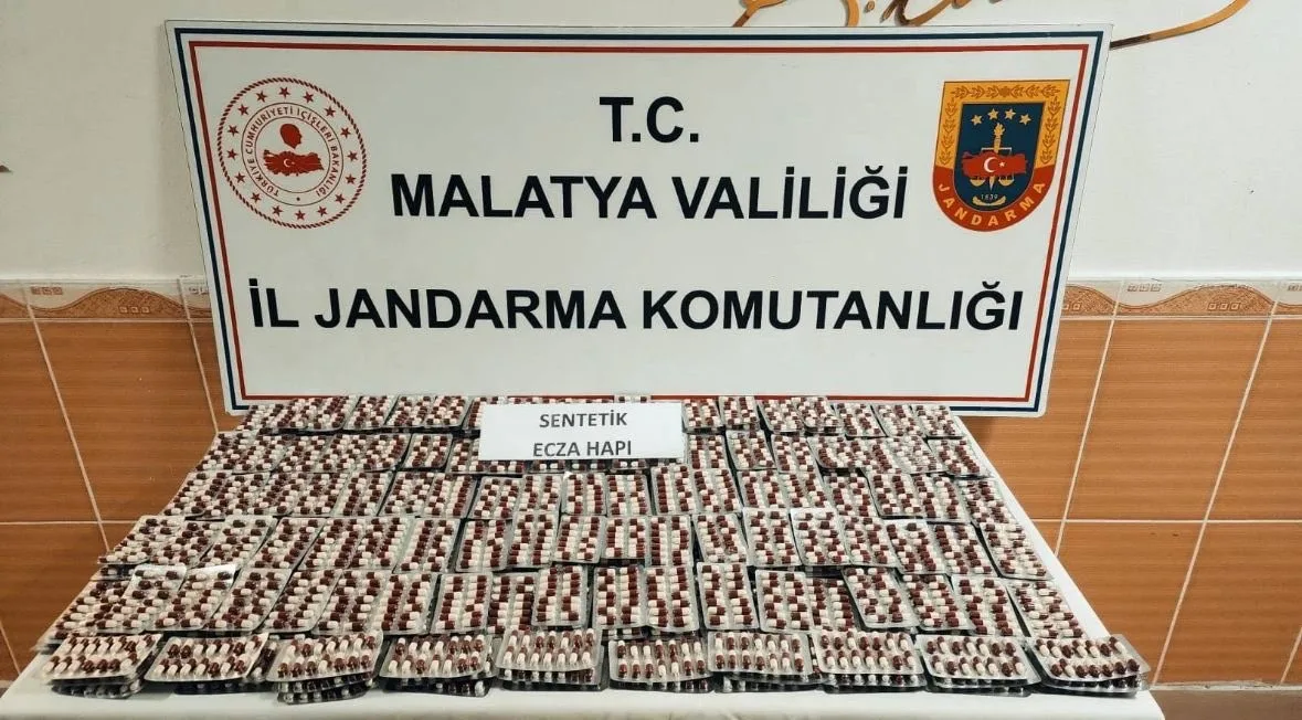 Malatya’nın Yeşilyurt ilçesinde jandarma ekiplerince düzenlenen operasyonda 4 bin 438