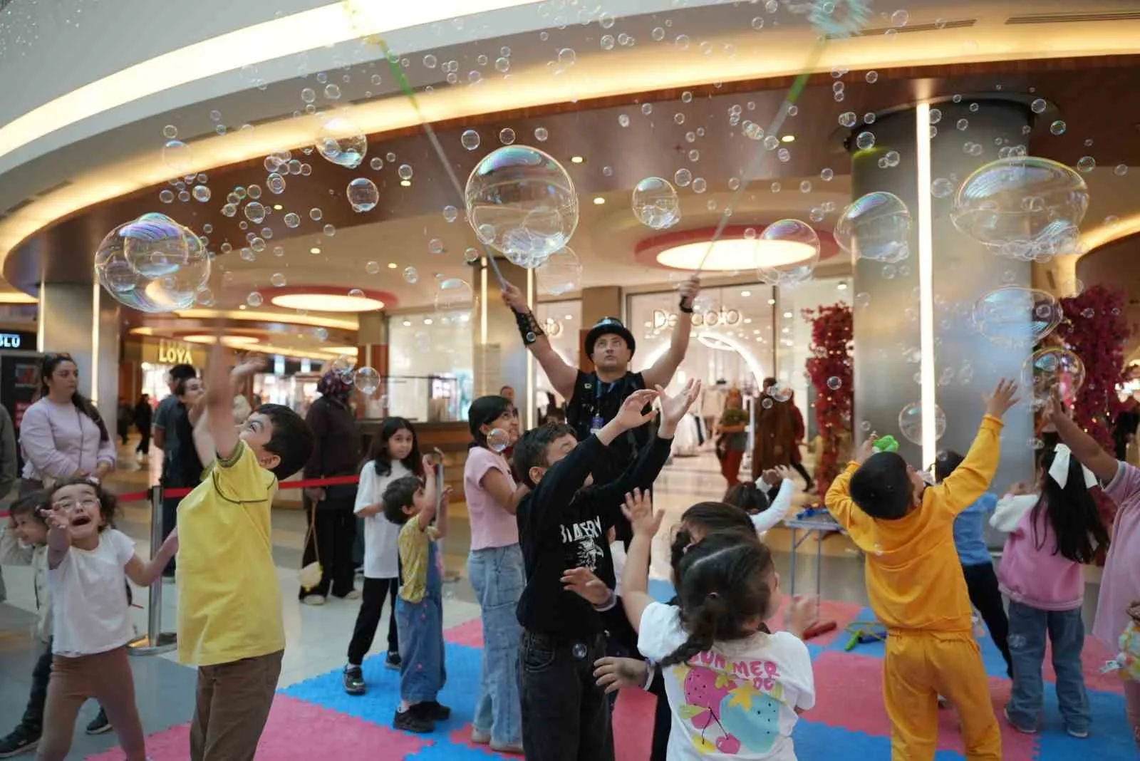 Malatya Kültür Yolu Festivali beşinci gününde konserlerden tiyatroya, belgesel atölyelerinden