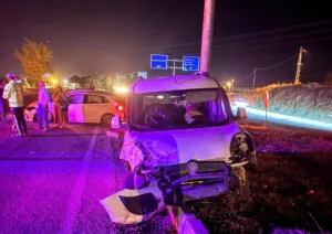Malatya’da meydana gelen iki ayrı trafik kazasında 3 kişi yaralandı.