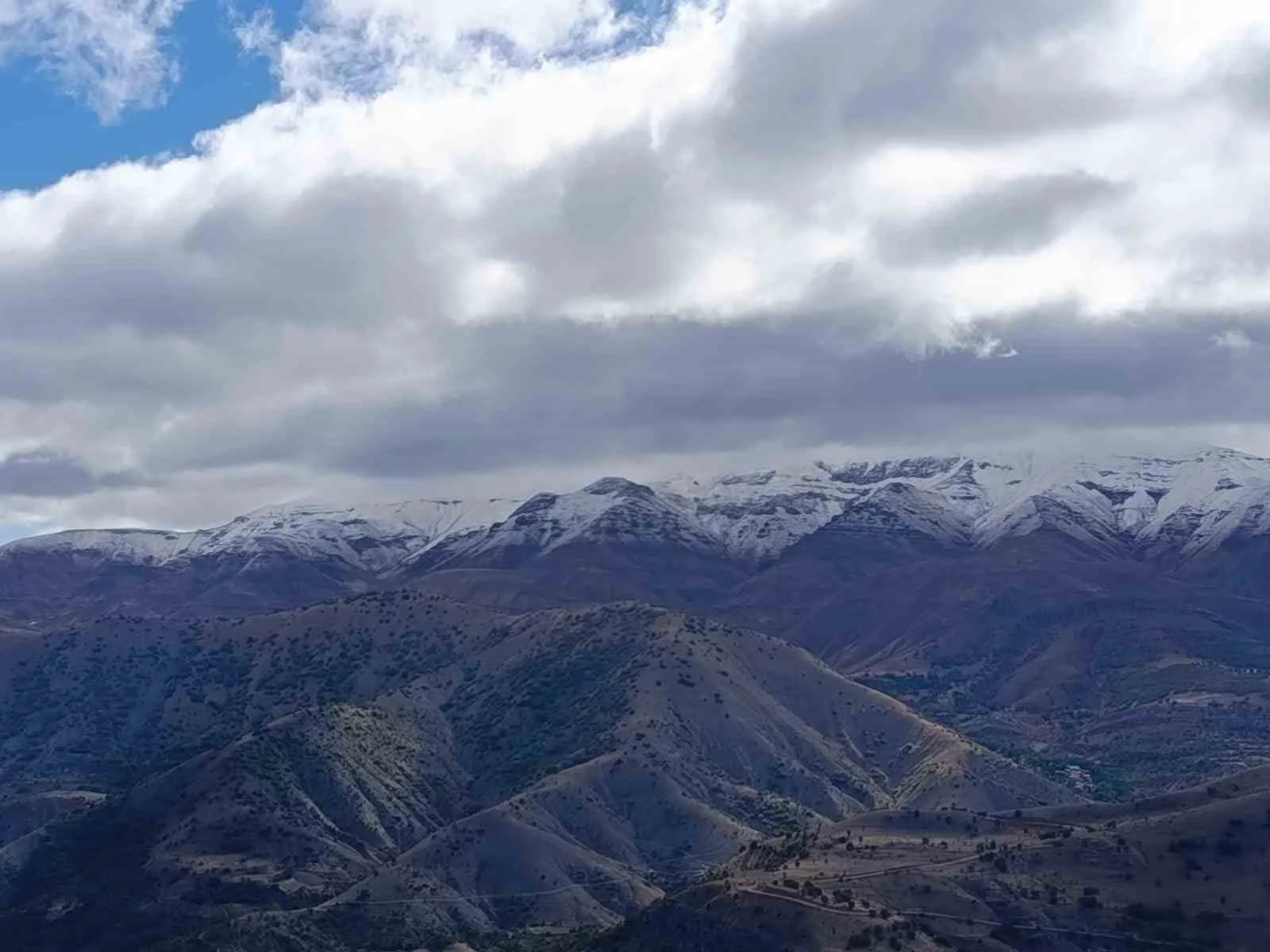 Malatya’da mevsimin ilk karı, kentin en yüksek noktalarından biri olan