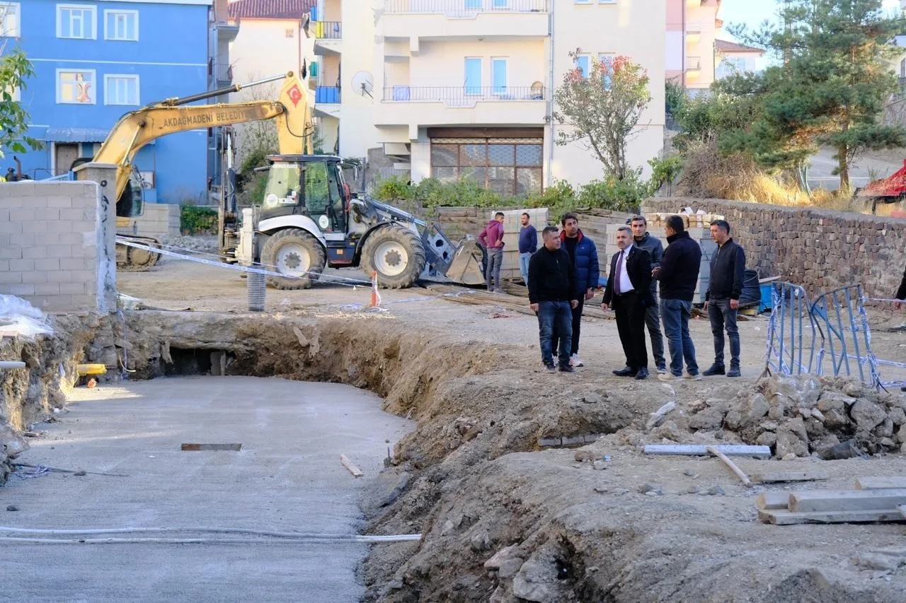 Akdağmadeni’nin önemli arterlerinden biri olan ve kısa süre önce Akdağmadeni