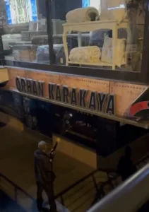 İstanbul Maltepe’de bir kişi, daha önce kendisine ait olan erkek