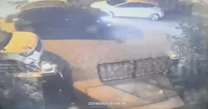 İstanbul’un Maltepe ilçesinde, sürücüsünün kasıtlı olarak üzerine sürdüğü aracın çarpması