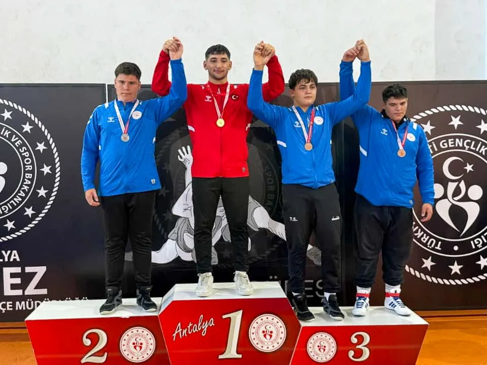 Antalya’da 11-12 Ekim tarihlerinde yapılan Amatör Spor Haftası Serbest Güreş