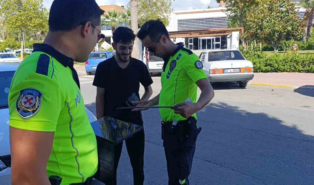 Antalya’nın Manavgat ilçesinde, ön plakası olmayan ve yüksek sesle müzik