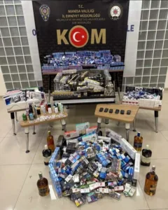 Manisa’da polis ekipleri tarafından bir şahsın adreslerine düzenlenen operasyonda, 4