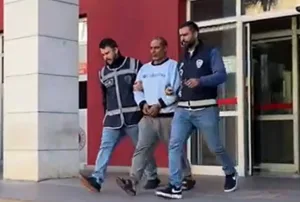 Manisa’nın Turgutlu ilçesinde kendisinden ayrılmak isteyen eşini, tüfekle vurarak öldüren
