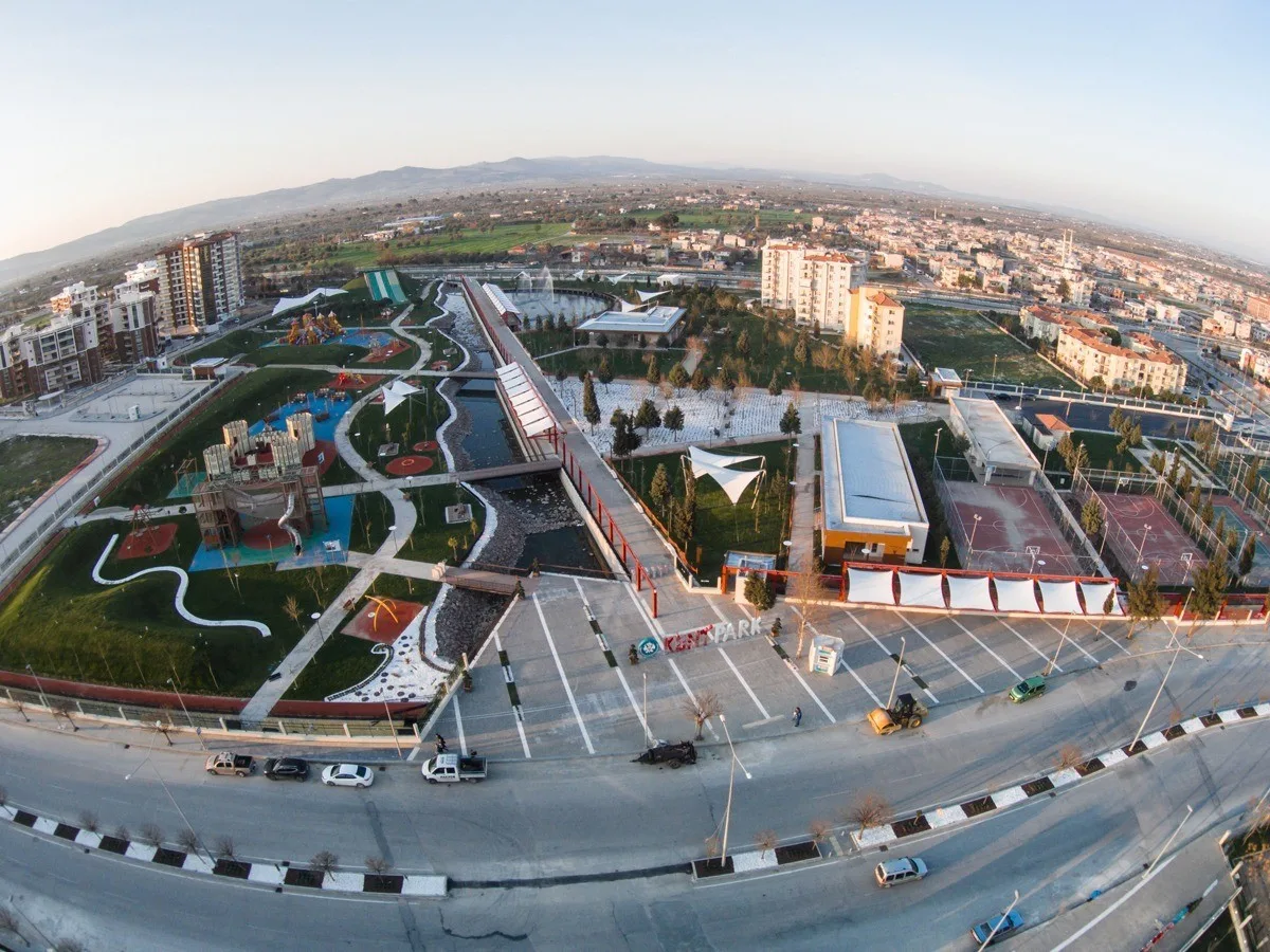 Manisa’nın Yunusemre ilçesinde, “MANİFEST-Bilim ile Manisa’yı Aydınlat, Geleceği Şekillendir” temalı