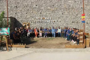 Akgedik TOKİ Ortaokulu’nda kurulan Agro Kütüphane ile öğrenciler ve veliler