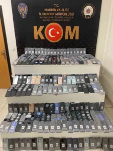 Mardin’de polis ekiplerince düzenlenen kaçakçılık operasyonunda, piyasa değeri yaklaşık 15
